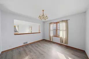 626 Pleasure Dr, Mundelein, IL 60060 - Photo 9