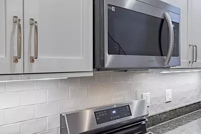 2100 Greenwood Street #206, Evanston, IL 60201 - Photo 5