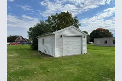 304 S Main Street, Cherry, IL 61317 - Photo 17