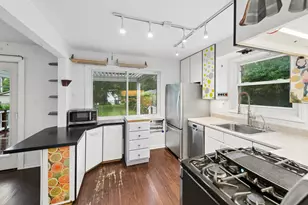 9024 Ewing Ave, Evanston, IL 60203 - Photo 11