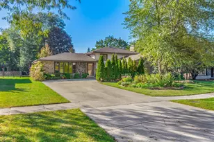 349 79th St, Willowbrook, IL 60527 - Photo 1