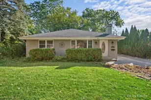 153 S Prairie Ave, Bloomingdale, IL 60108 - Photo 1