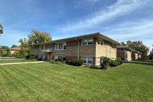 224 W Michael Ln, Addison, IL 60101 - Photo 3