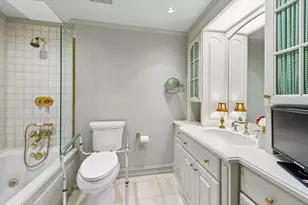 950 N Michigan Ave, Chicago, IL 60611 - Photo 19