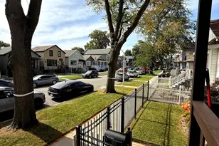 628 W 43rd Pl, Chicago, IL 60609 - Photo 31