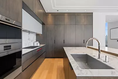 14 W Superior Street #5103, Chicago, IL 60654 - Photo 11