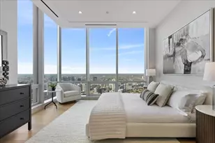 14 W Superior St, Chicago, IL 60654 - Photo 17