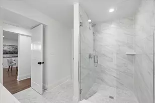 2616 W Sunnyside Ave, Chicago, IL 60625 - Photo 43