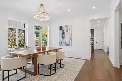 2616 W Sunnyside Avenue, Chicago, IL 60625 - Photo 9