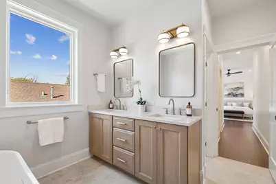 2616 W Sunnyside Avenue, Chicago, IL 60625 - Photo 25