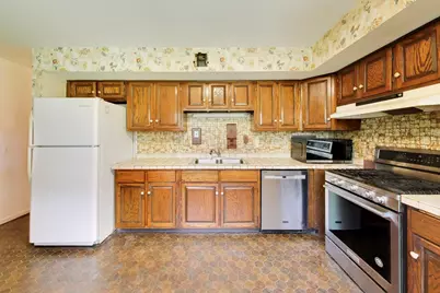 1220 Brook Lane, Glenview, IL 60025 - Photo 9