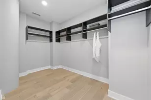 146 W Erie St, Chicago, IL 60654 - Photo 9