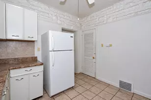 7532 S Indiana Ave, Chicago, IL 60619 - Photo 7