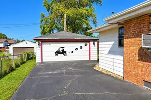 1848 W 167th St, Markham, IL 60428 - Photo 3