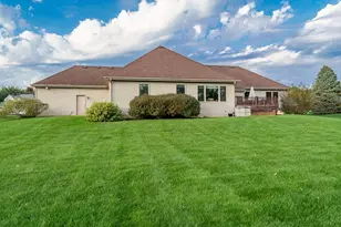 2223 Winding Creek Dr, Belvidere, IL 61008 - Photo 51