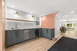 2966 W Nelson St, Chicago, IL 60618 - Photo 11