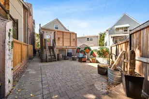 2966 W Nelson St, Chicago, IL 60618 - Photo 27