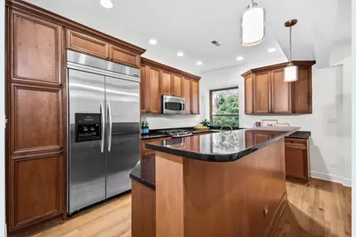 907 W Margate Terrace #2, Chicago, IL 60640 - Photo 9