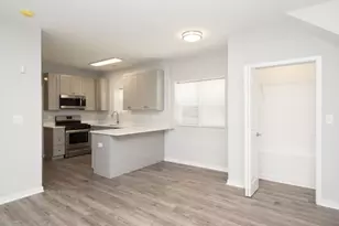1813 W Cermak Rd, Chicago, IL 60608 - Photo 5