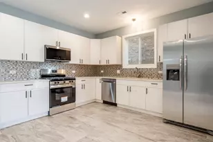 2949 W Wilcox St, Chicago, IL 60612 - Photo 5