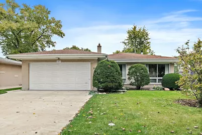 2073 Westview Drive, Des Plaines, IL 60018 - Photo 1