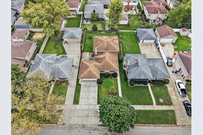2073 Westview Drive, Des Plaines, IL 60018 - Photo 29