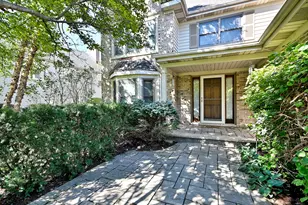 462 Thorndale Dr, Buffalo Grove, IL 60089 - Photo 1