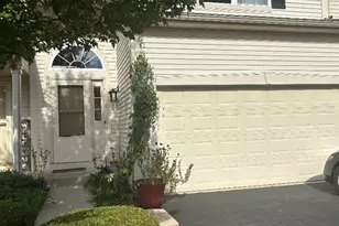 693 Blackstone Ct, Dekalb, IL 60115 - Photo 1