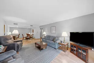 8350 W Addison St, Chicago, IL 60634 - Photo 13