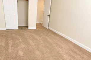 1039 College Ave, Wheaton, IL 60187 - Photo 5