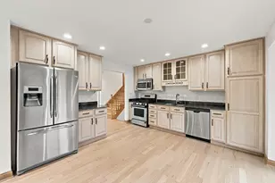 314 S Meier Rd, Mount Prospect, IL 60056 - Photo 9