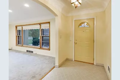 5858 N Louise Avenue, Chicago, IL 60646 - Photo 3