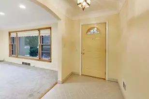5858 N Louise Ave, Chicago, IL 60646 - Photo 3