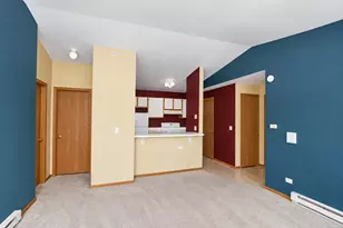 551 Leah Ln, Woodstock, IL 60098 - Photo 3