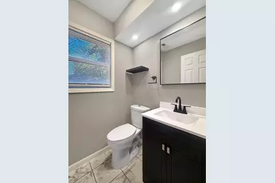 1733 Revere Street, Freeport, IL 61032 - Photo 15