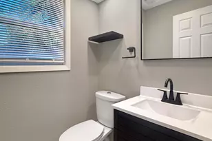 1733 Revere St, Freeport, IL 61032 - Photo 15