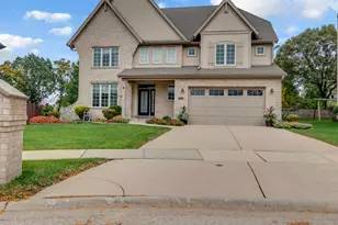 9023 Park Hill Ct, Hickory Hills, IL 60457 - Photo 1