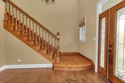 9023 Park Hill Court, Hickory Hills, IL 60457 - Photo 5