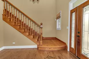 9023 Park Hill Ct, Hickory Hills, IL 60457 - Photo 5