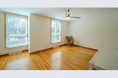 932 E 55th Street, Chicago, IL 60615 - Photo 11