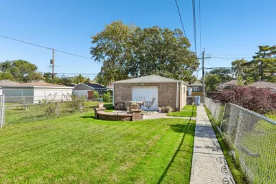 9739 S Woodlawn Avenue, Chicago, IL 60628 - Photo 19