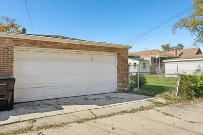 9739 S Woodlawn Avenue, Chicago, IL 60628 - Photo 23
