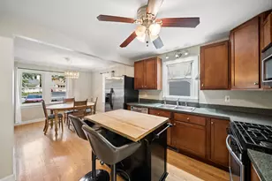 26W125 Jewell Rd, Wheaton, IL 60187 - Photo 7