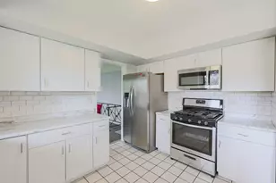 1601 N Rosetree Ln, Mount Prospect, IL 60056 - Photo 11