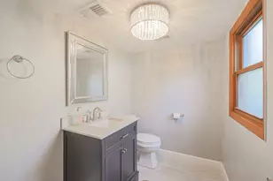 1601 N Rosetree Ln, Mount Prospect, IL 60056 - Photo 19