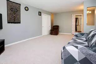 7019 N Ridge Blvd, Chicago, IL 60645 - Photo 5