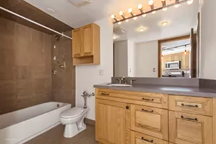 [Address not provided], Chicago, IL 60610 - Photo 15