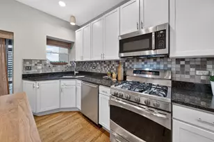 3402 W Medill Ave, Chicago, IL 60647 - Photo 11