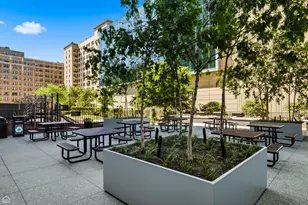340 W Diversey Pkwy, Chicago, IL 60657 - Photo 19