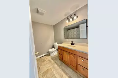 320 E Elm Street, Sycamore, IL 60178 - Photo 5